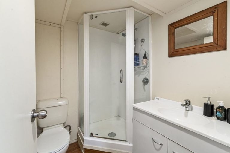 Photo of property in 1/38a Norwood Road, Bayswater, Auckland, 0622