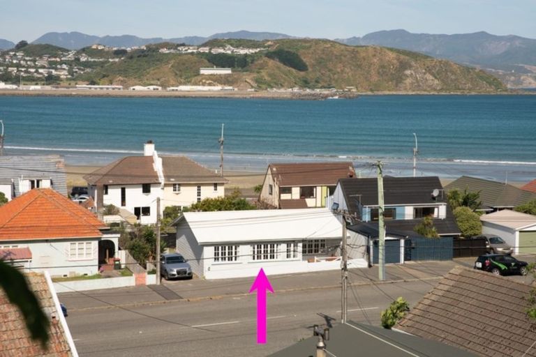 Photo of property in 225 Sutherland Road, Lyall Bay, Wellington, 6022