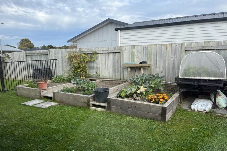 Photo of property in 10 Wescombe Grove, Feilding, 4702