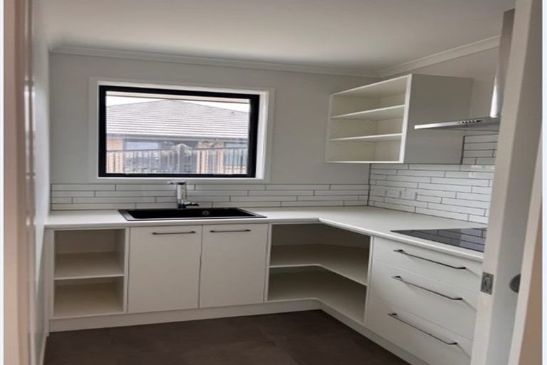 Photo of property in 11 Te Paea Avenue, Karaka, 2124