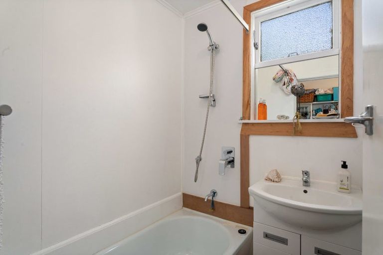 Photo of property in 64 Wesney Terrace, Kingston, Athol, 9793