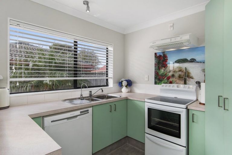 Photo of property in 15a Laburnum Glen, Mount Maunganui, 3116