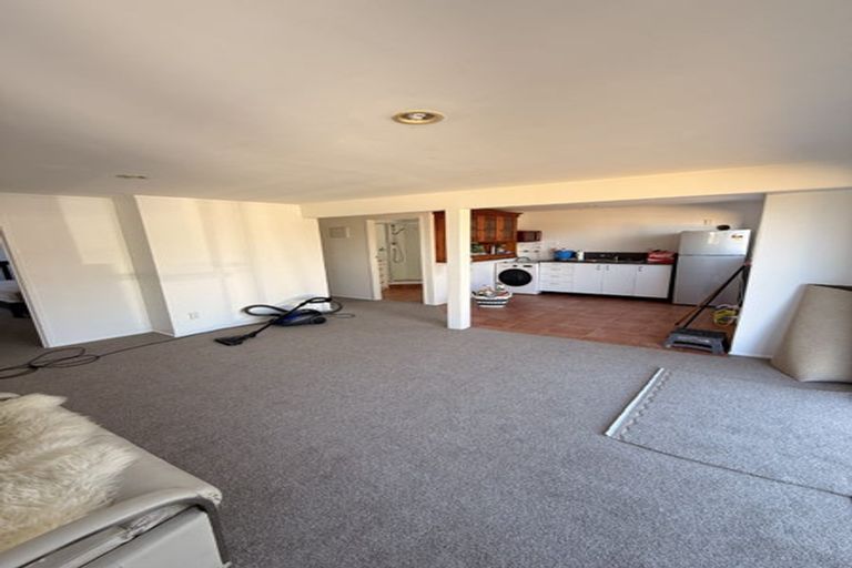 Photo of property in 158 Aviemore Drive, Highland Park, Auckland, 2010