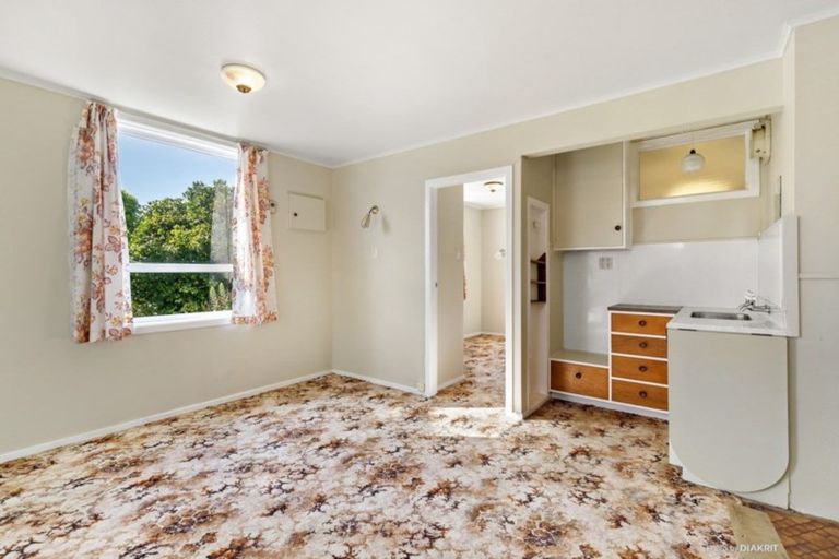 Photo of property in 24 Knoll Street, Island Bay, Wellington, 6023