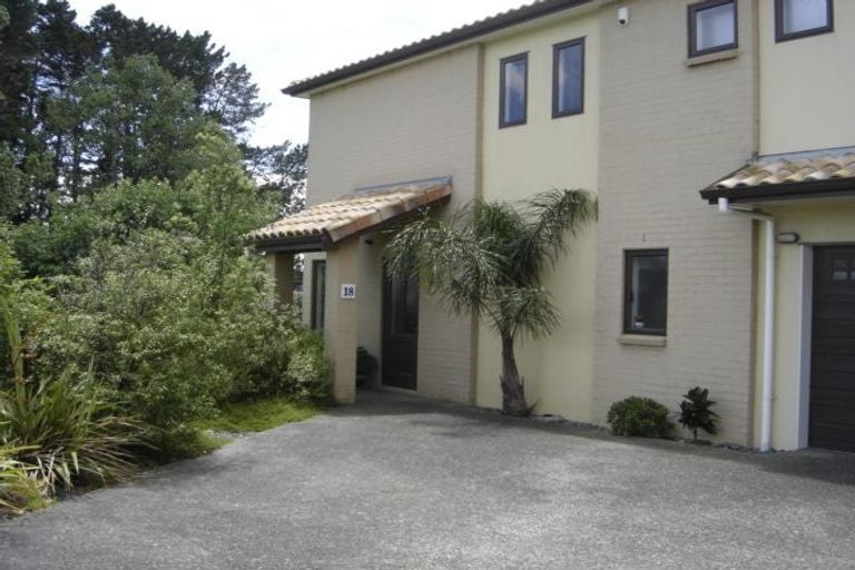 Photo of property in 84 Huntington Drive, Huntington Park, Auckland, 2013