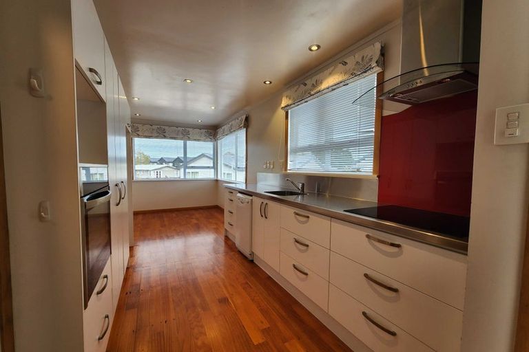 Photo of property in 11 Hamurana Place, Te Atatu Peninsula, Auckland, 0610