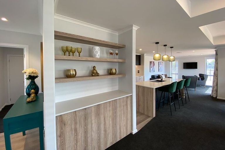 Photo of property in 22 Atutahi Lane, Papamoa, 3118