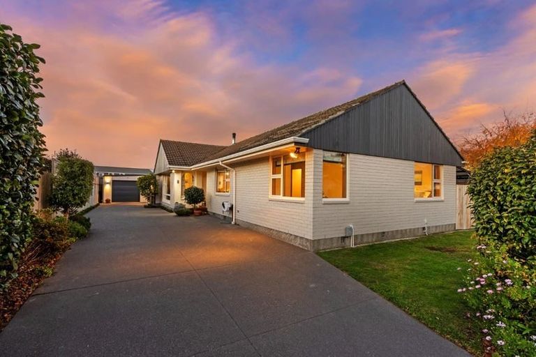 Photo of property in 36 Remuera Avenue, Cashmere, Christchurch, 8022