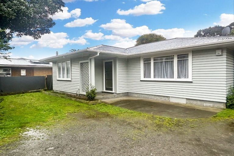 Photo of property in 73 Martin Road, Paraparaumu Beach, Paraparaumu, 5032
