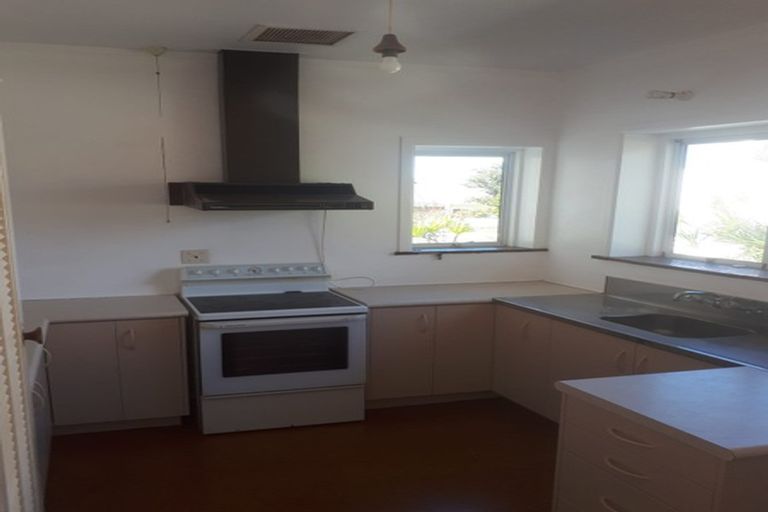 Photo of property in 22 Niccol Avenue, Narrow Neck, Auckland, 0624