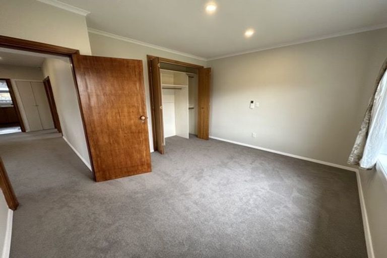 Photo of property in 32 Avonhead Road, Avonhead, Christchurch, 8042