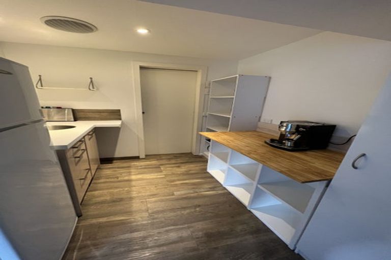 Photo of property in 1/50 La Trobe Street, Pakuranga Heights, Auckland, 2010