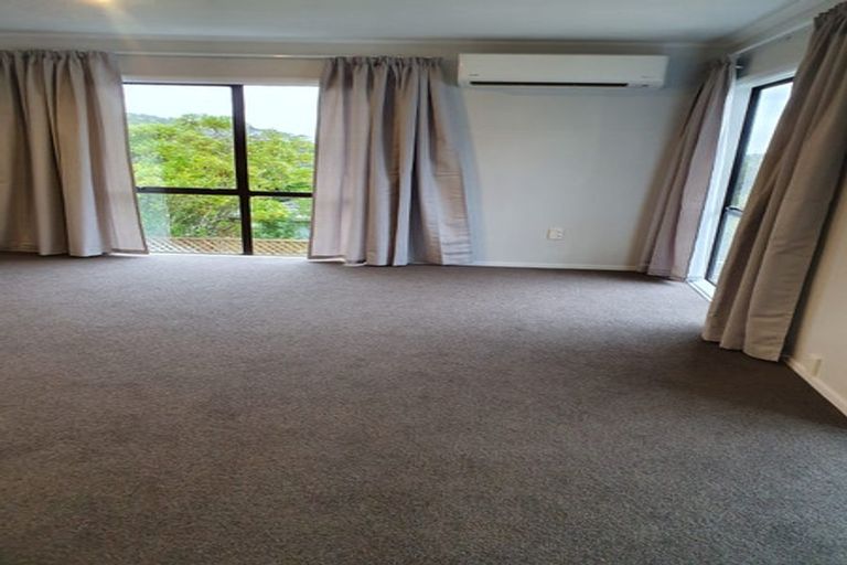 Photo of property in 113 Percy Dyett Drive, Karori, Wellington, 6012