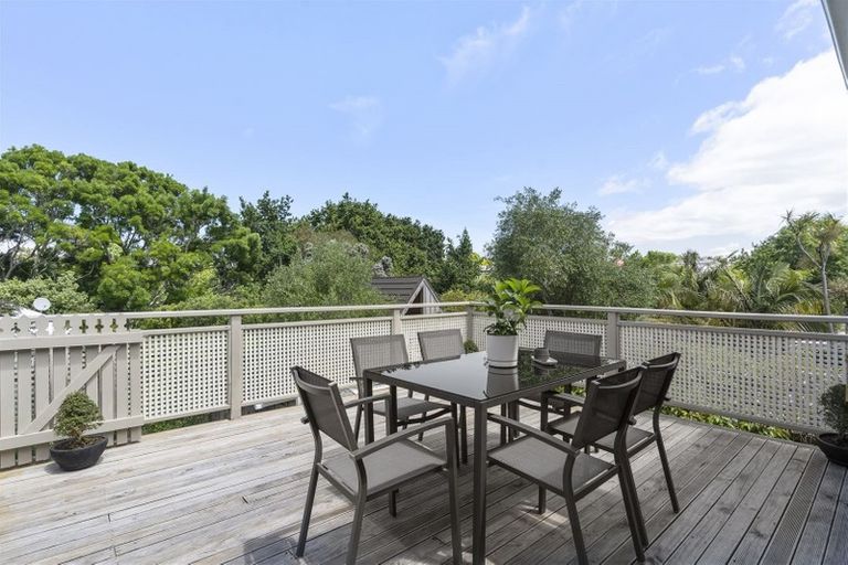 Photo of property in 39 Ewen Alison Avenue, Devonport, Auckland, 0624