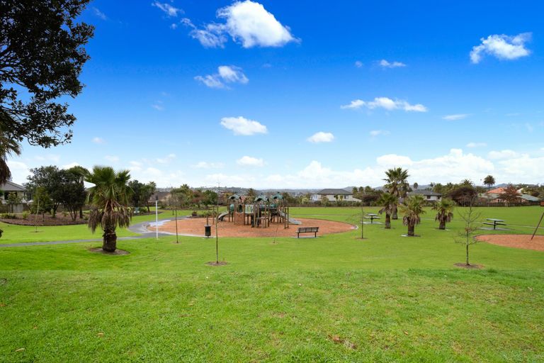 Photo of property in 13 San Marino Drive, Henderson, Auckland, 0612