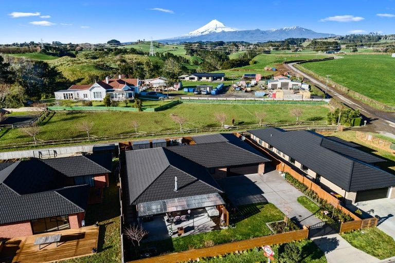 Photo of property in 4 Atutahi Street, Hurdon, New Plymouth, 4310