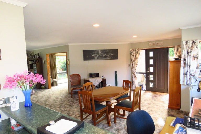 Photo of property in 19 Kew Road, Westport, 7825