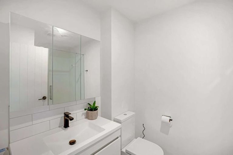 Photo of property in 2d Ellen Avenue, Hillcrest, Auckland, 0627