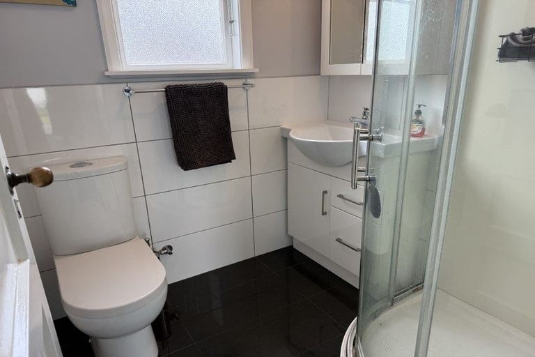 Photo of property in 13 Purser Grove, Fairfield, Lower Hutt, 5011