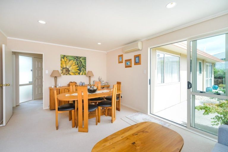Photo of property in 100 Parnell Heights, Kelvin Grove, Palmerston North, 4414