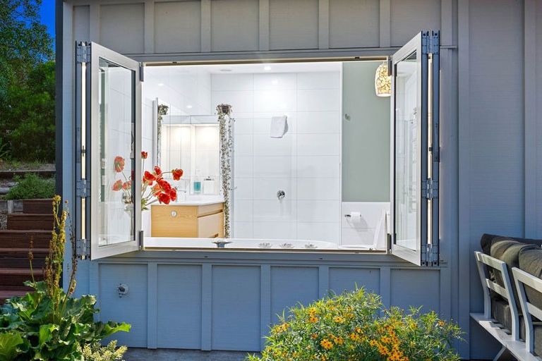 Photo of property in 104 Raukawa Road, Peka Peka, Waikanae, 5391