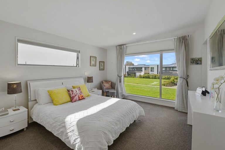 Photo of property in 15 Seager Lane, Hillmorton, Christchurch, 8024