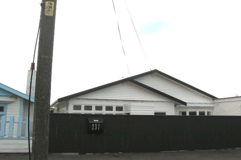 Photo of property in 237 Coutts Street, Rongotai, Wellington, 6022