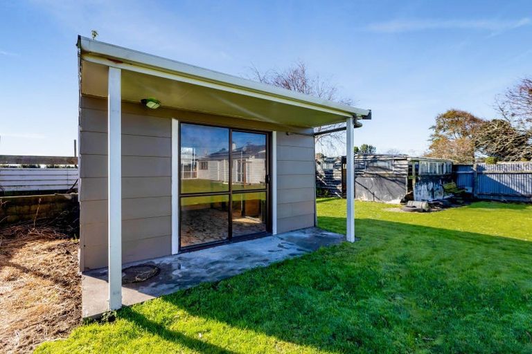 Photo of property in 84 Glover Road, Hawera, 4610