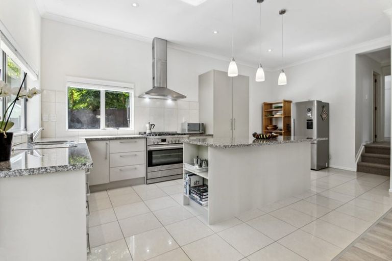 Photo of property in 232 Schnapper Rock Road, Schnapper Rock, Auckland, 0632