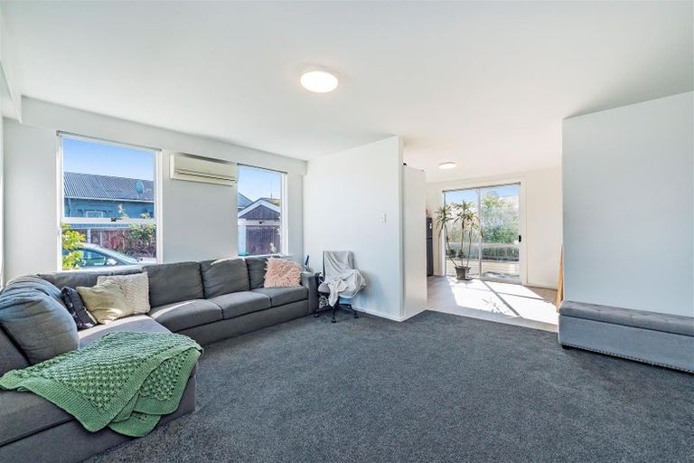 Photo of property in 1/172 Bowhill Road, New Brighton, Christchurch, 8083