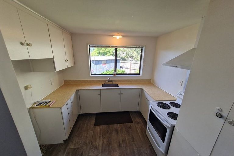 Photo of property in 2/44 Laing Crescent, Heathcote Valley, Christchurch, 8022