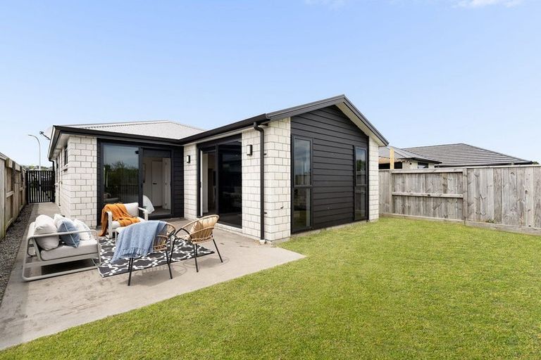 Photo of property in 19 Hinaki Street, Poike, Tauranga, 3112