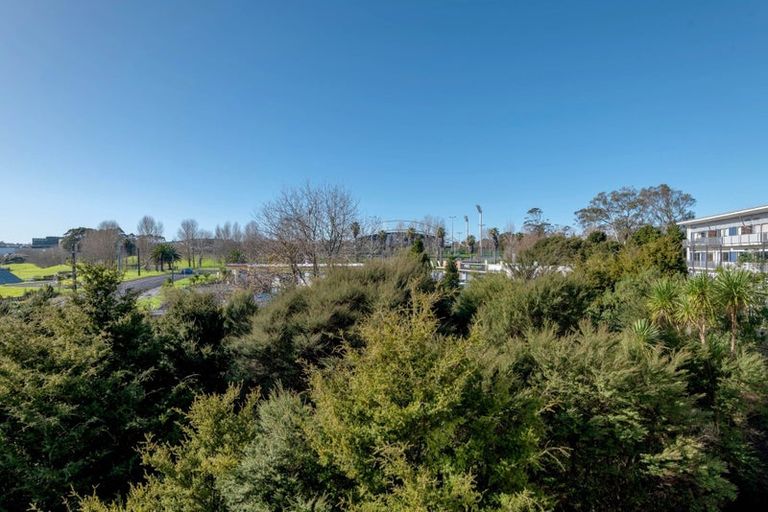 Photo of property in Albany Central, 21a/210 Dairy Flat Highway, Albany, Auckland, 0632