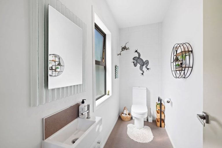 Photo of property in 48b Nevada Drive, Merrilands, New Plymouth, 4312