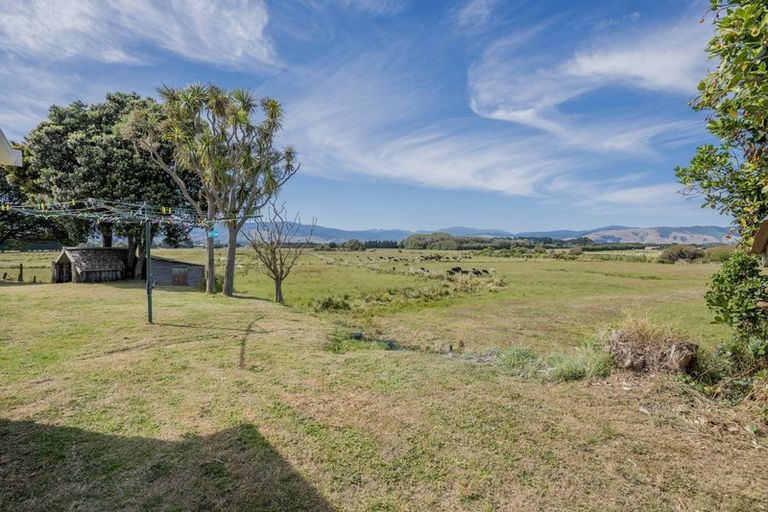 Photo of property in 9 O'rourke Place, Otaki Beach, Otaki, 5512