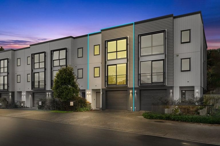 Photo of property in 30 Matairangi Avenue, Totara Heights, Auckland, 2105