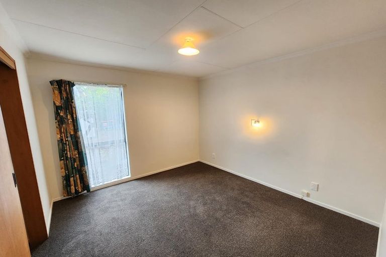 Photo of property in 77a Pahiatua Street, Hokowhitu, Palmerston North, 4410