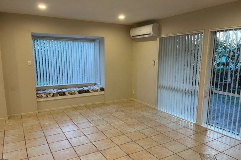 Photo of property in 1 Evelyn Road, Cockle Bay, Auckland, 2014