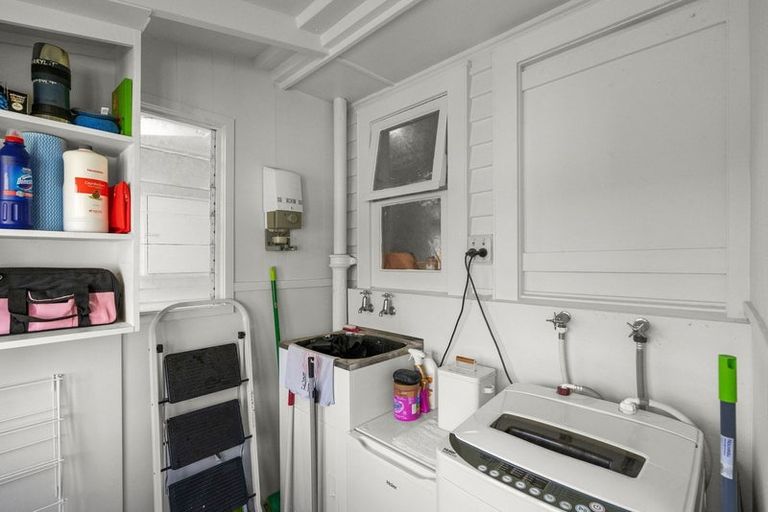 Photo of property in 16 Bledisloe Street, Levin, 5510