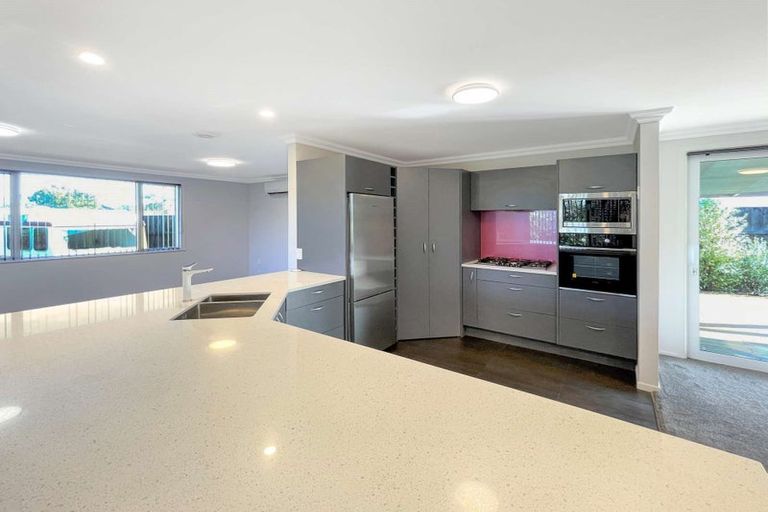 Photo of property in 62 Russell Street, Marton, 4710