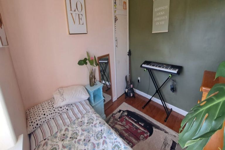 Photo of property in 70 Thames Road, Paeroa, 3600