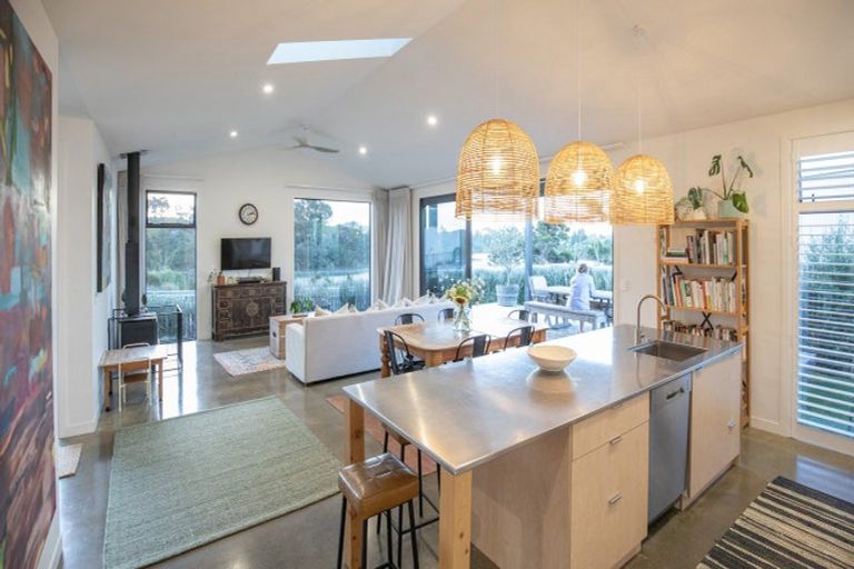 Photo of property in 13 Rangitahi Road, Raglan, 3225