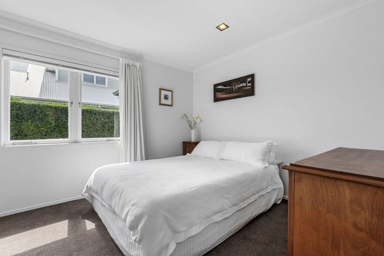 Photo of property in 32 Hinewa Road, Otumoetai, Tauranga, 3110