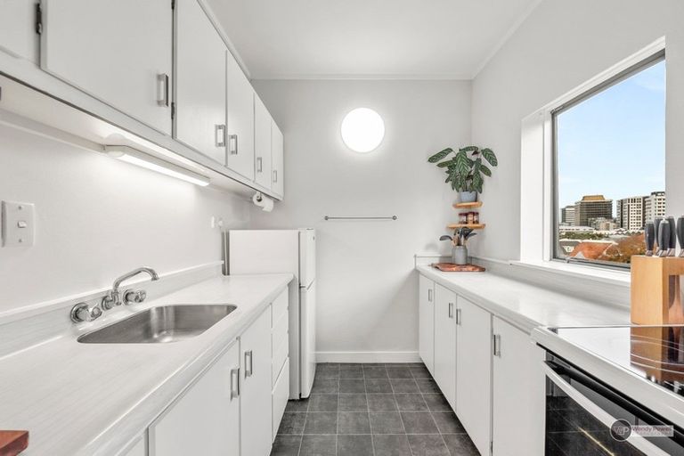 Photo of property in Hobson Court Flats, 51/70 Hobson Street, Thorndon, Wellington, 6011