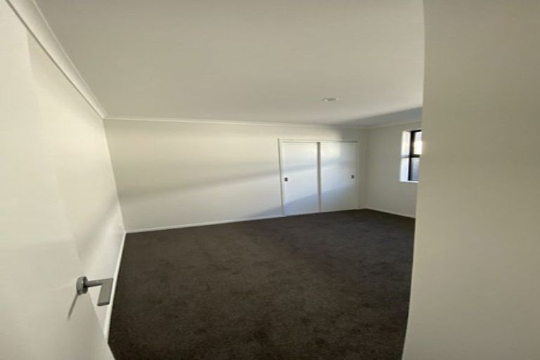 Photo of property in 3 Hammick Crescent, Pyes Pa, 3112