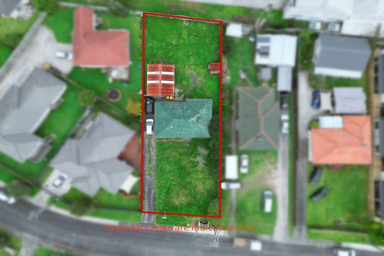 Photo of property in 72 Kelman Road, Kelston, Auckland, 0602