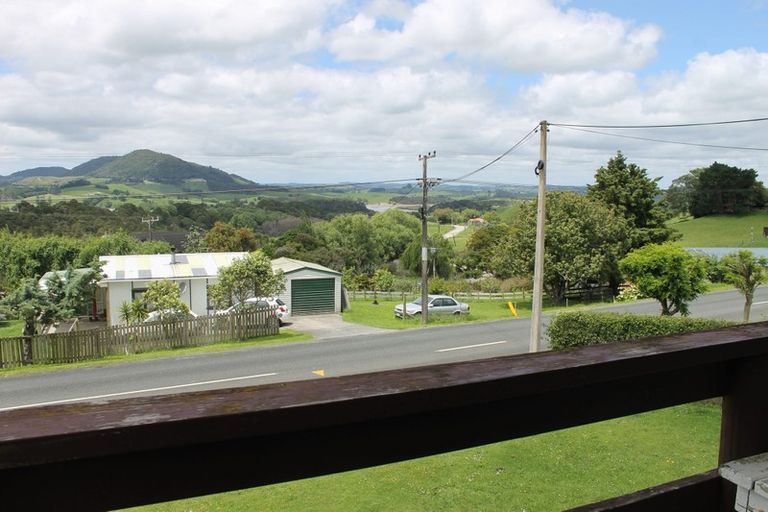 Photo of property in 37 Whaka Street, Maungaturoto, 0520