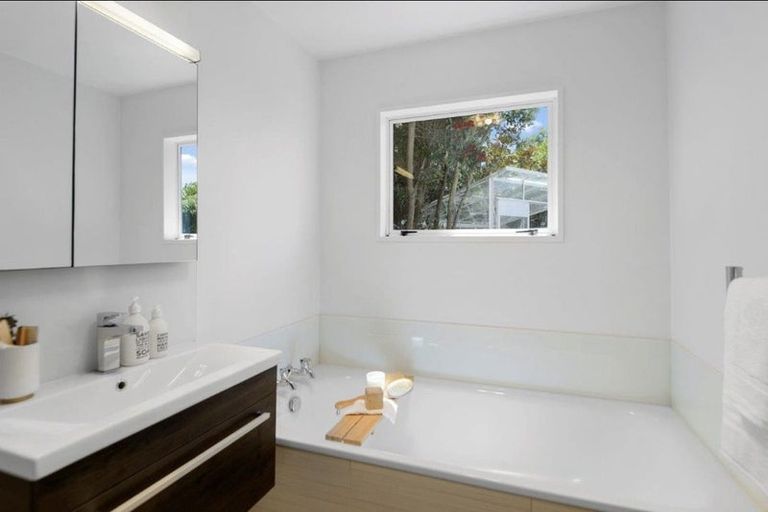 Photo of property in 10 Smugglers Cove, Scarborough, Christchurch, 8081