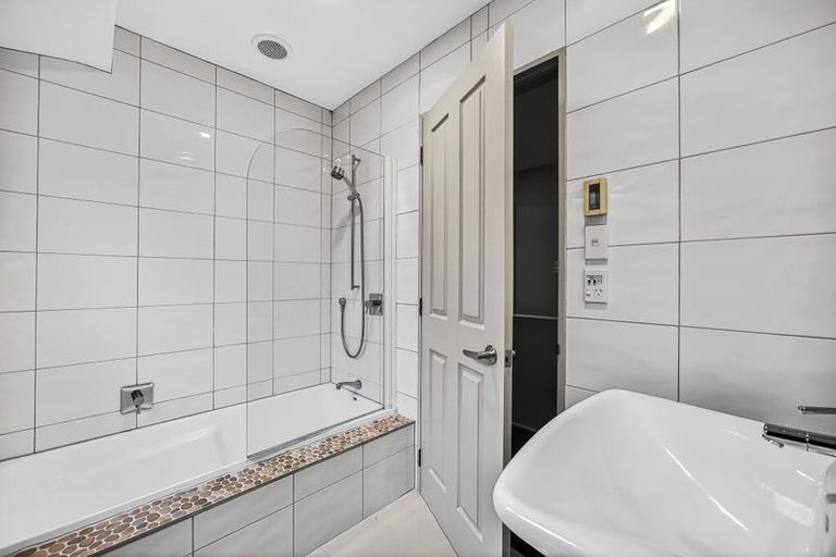 Photo of property in 73m Park Rise, Campbells Bay, Auckland, 0630