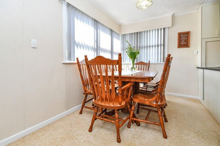 Photo of property in 43 Mckean Avenue, Manurewa, Auckland, 2102